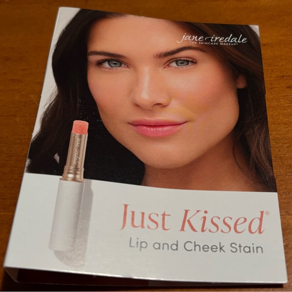 Jane Airedale Just Kissed Lip and Cheek Stain - Picture 2 of 15